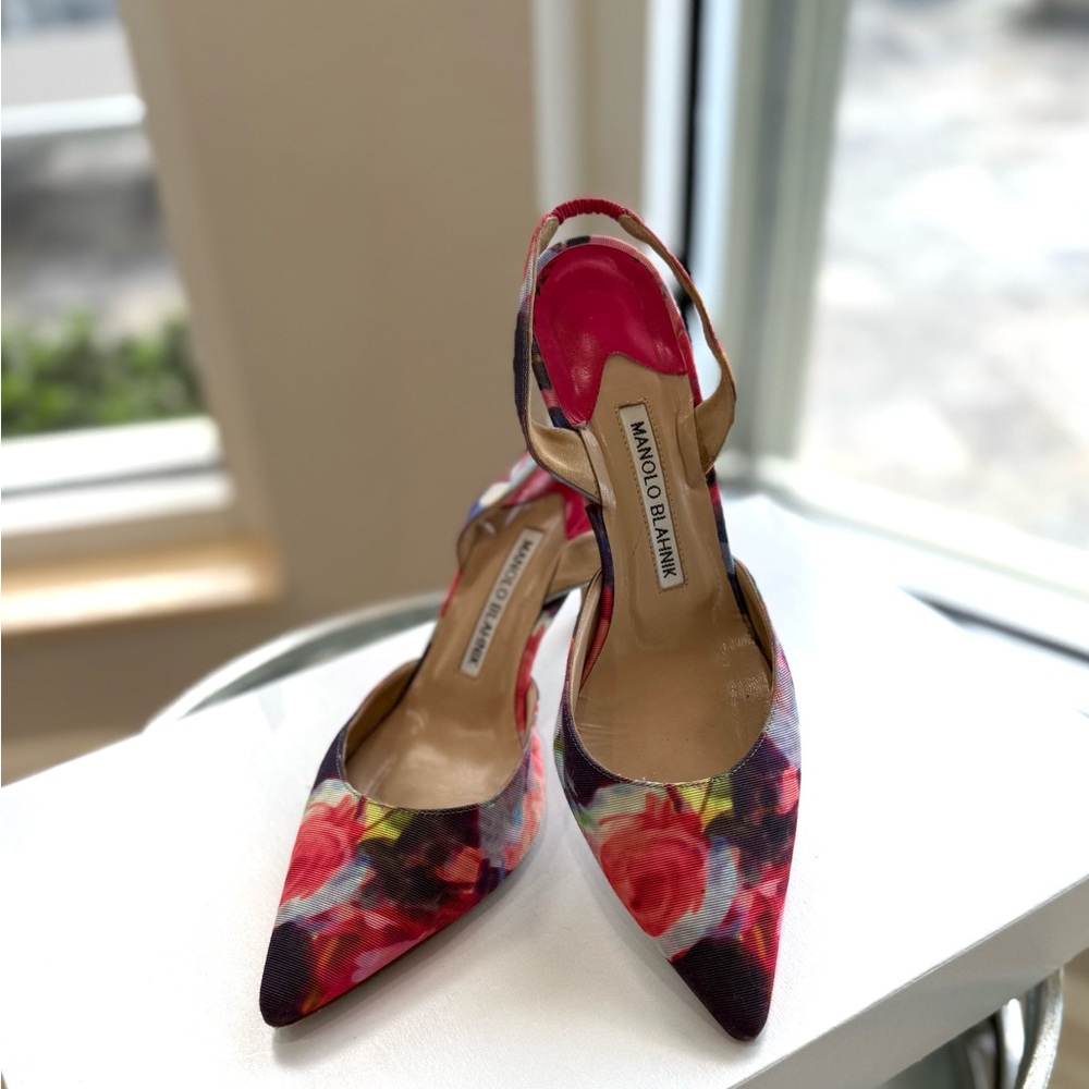 Manolo Blahnik  Carolyne Floral Slingback Women's Heels